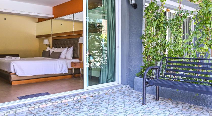 Image of Double or Twin Room with Pool Access 7