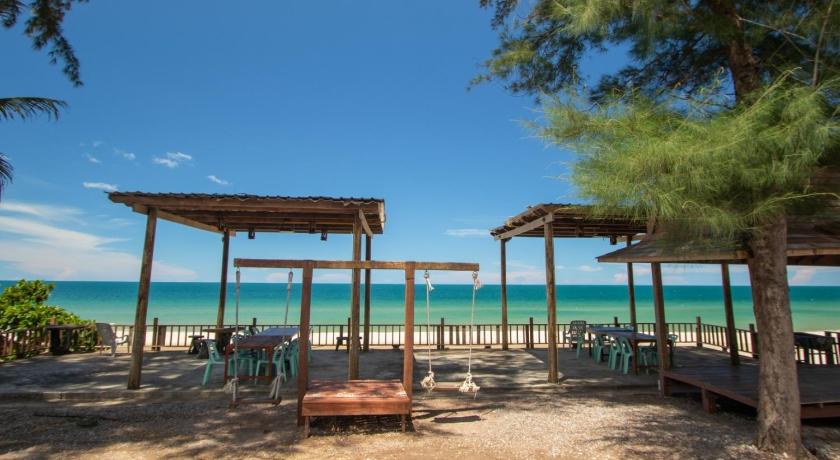 หาดทรายขาวรีสอร์ท photo