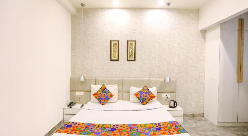 OYO Townhouse 81932 Hotel Fortune Inn photo