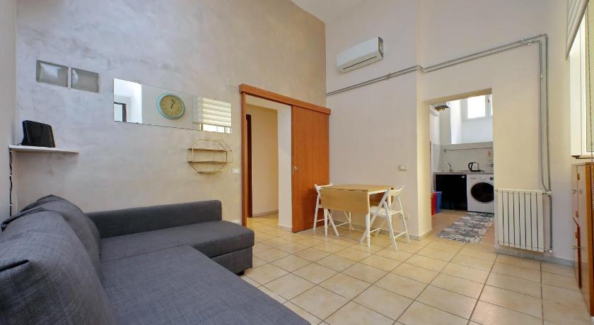 My home your home — Hotel in Rome