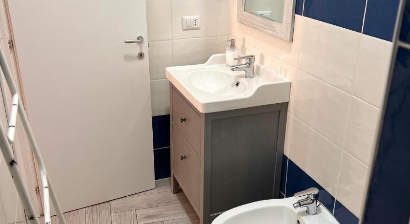 Vico Longo 25 - Ensuit flat in the heart of Naples photo