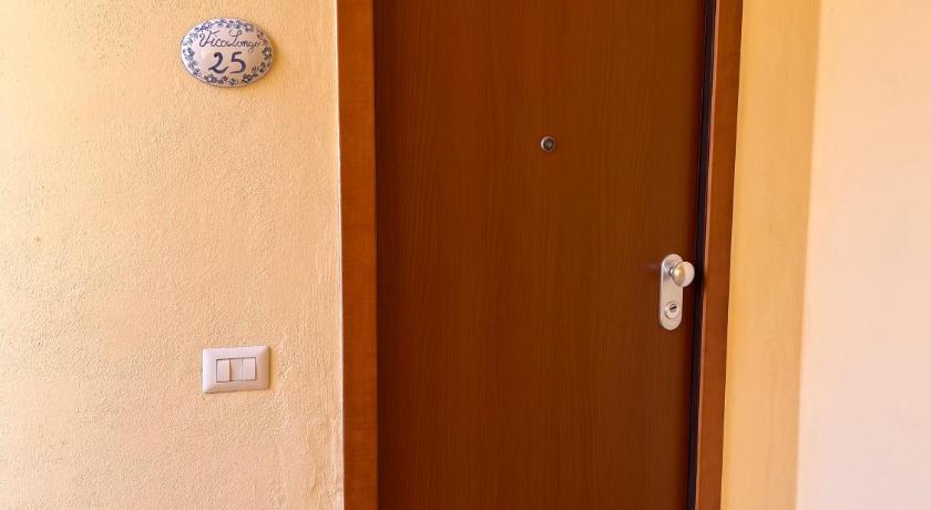 Vico Longo 25 - Ensuit flat in the heart of Naples photo