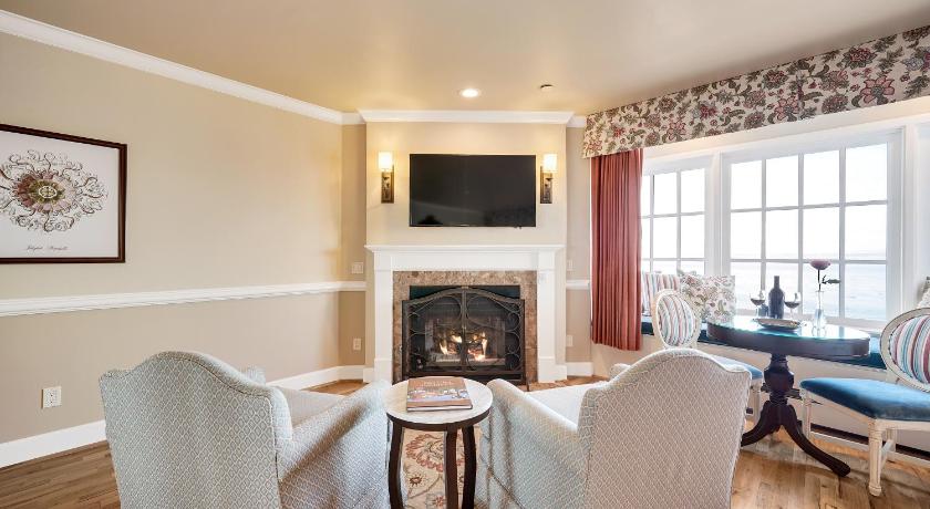 Spindrift Inn photo
