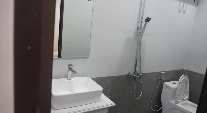 Adal Motel - image 21