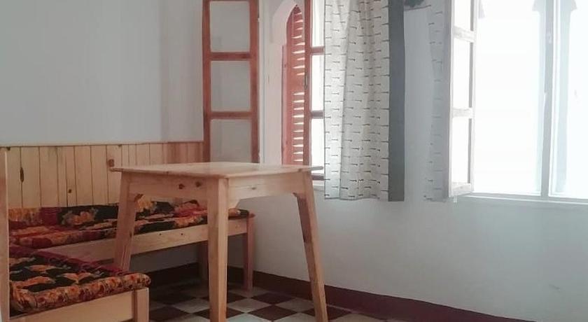 Image of Single Room with Shared Bathroom 5