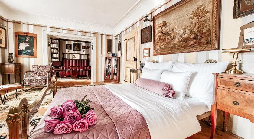 Divna pani Luxury Gallery Rooms — Hotel in Banska stiavnica