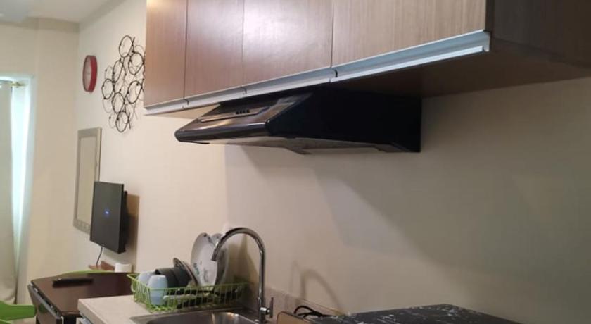 Cebu Horizon 101 A10 Shortwalk Robinson's Mall + Free Wifi+ Netflix 2-Star Guesthouse room