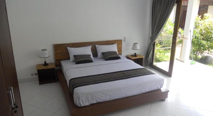 Gili Smile Bungalow - image 28