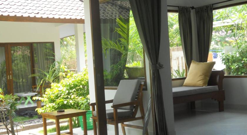 Gili Smile Bungalow - image 33