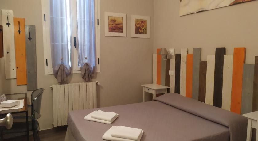Image of Deluxe Single Room with Private Bathroom 2