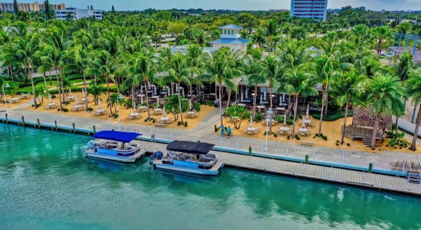 Tequesta * NEW* The Bungalow Jupiter! - Moremoments Rentals 4-Star Accommodation exterior