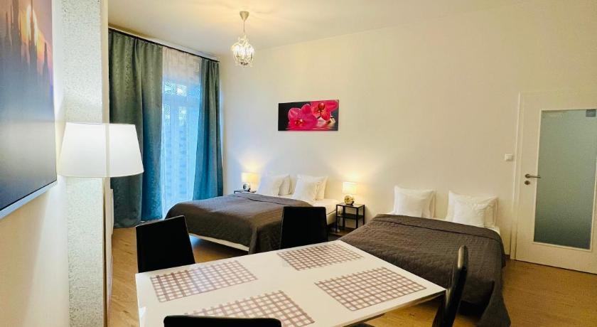 Maria Apartments - Free Parking photo