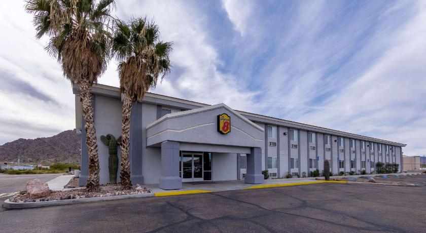 Super 8 By Wyndham Quartzsite Az photo