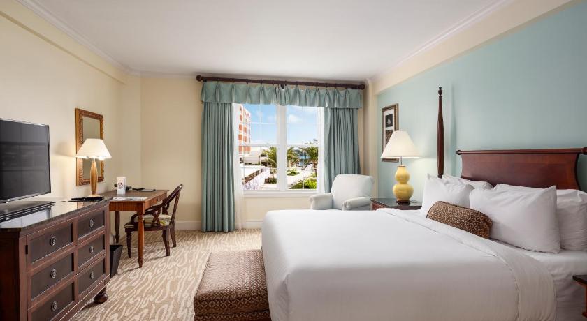 Image of Fairmont- King City View , 350Sf 32Sm 3