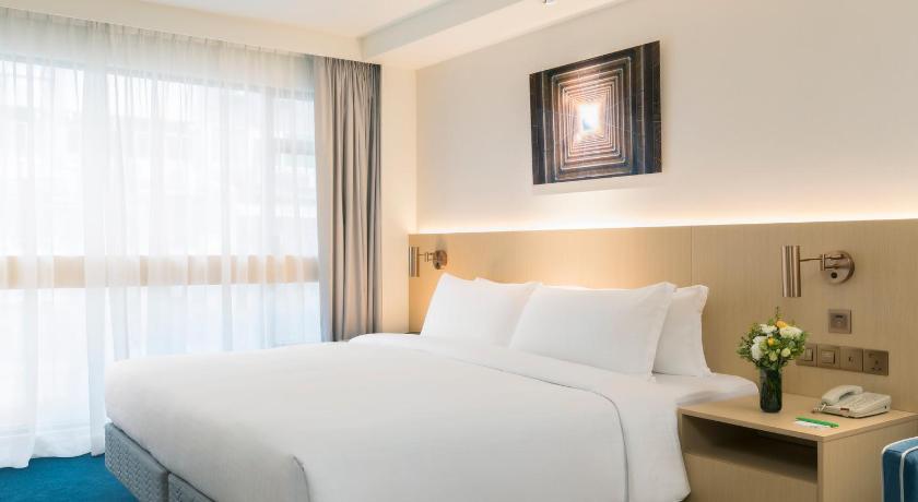 Image of 1 King Premium Middle Floor 4