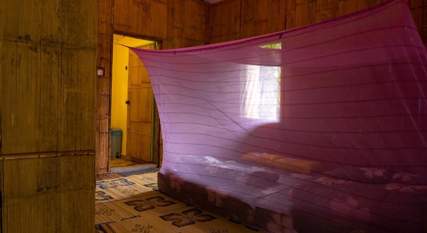 Cameron Highlands Rain Forest Inn 1-Star Hotel room