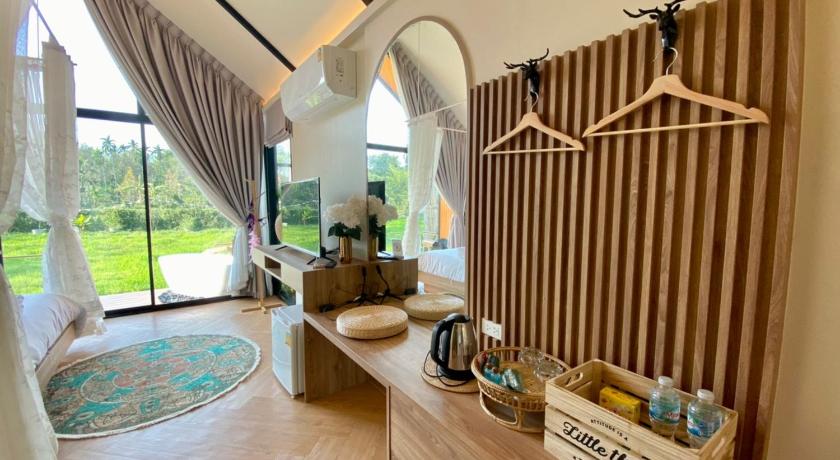 Image of Suite with Terrace and Jacuzzi 8