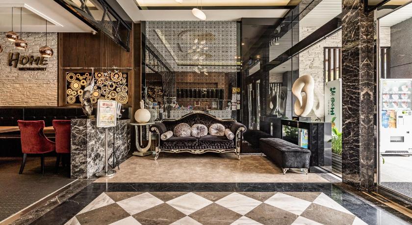 Global Traveler Hotel - image 9