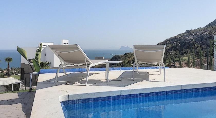 2254-Luxury villa with private pool and seaview photo