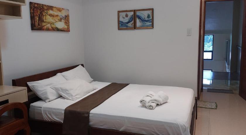 Le Chateau Residences photo