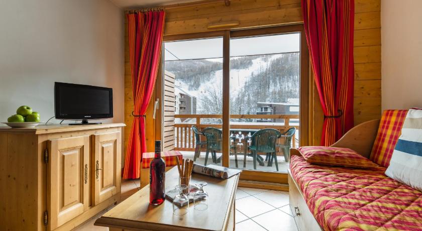 Lagrange Vacances Le Hameau du Rocher Blanc photo