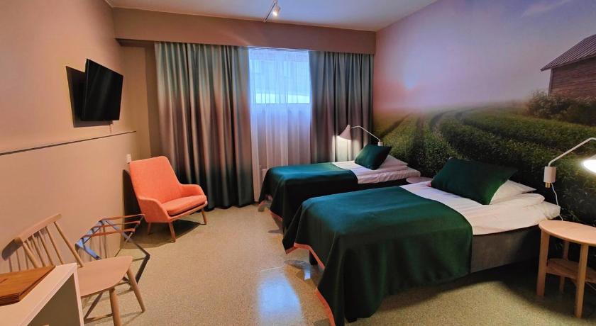 カウハバ Spa Hotel Harma - Harman Kylpyla 3つ星 ホテル プール