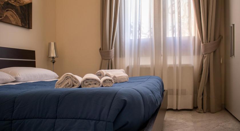 Image of Standard suite 6