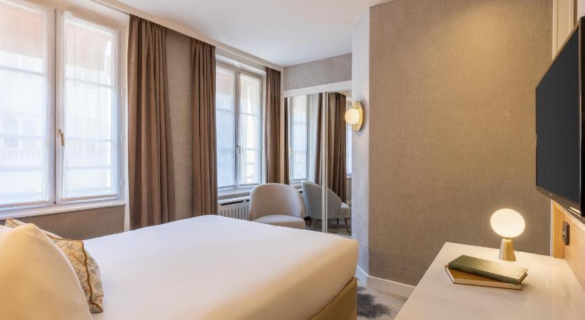 Image of 1 Double Bed, Nonsmoking, Classic Room 0