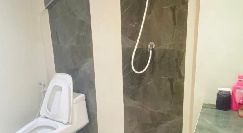 Travel inn Bed & Breakfast Jomtine Beach Pattaya photo