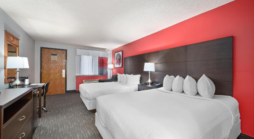 Ramada by Wyndham Sioux Falls Airport Hotel & Suites photo