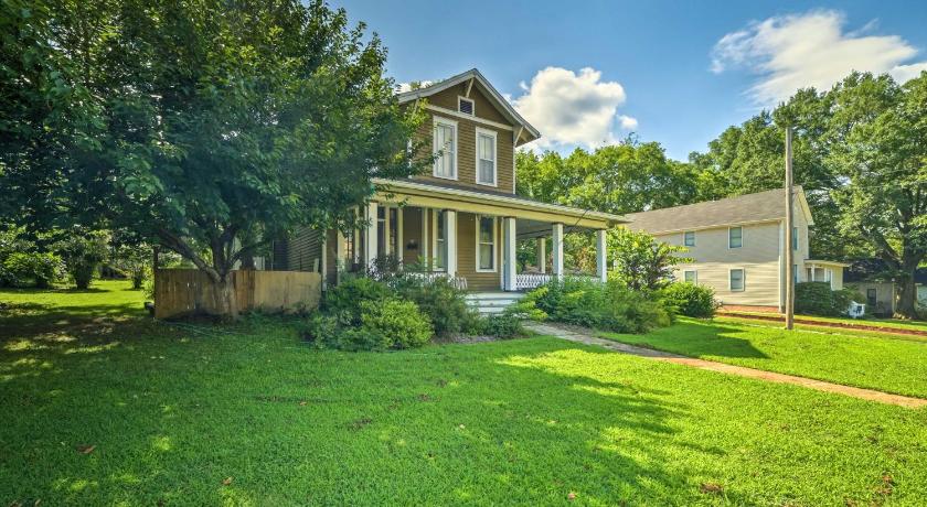 Modern St Elmo Cottage by Lookout Mtn and Near Dwtn photo