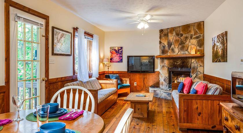 윈터그린 (VA) Love Ridge Mountain Lodging 4성급 숙소 로비