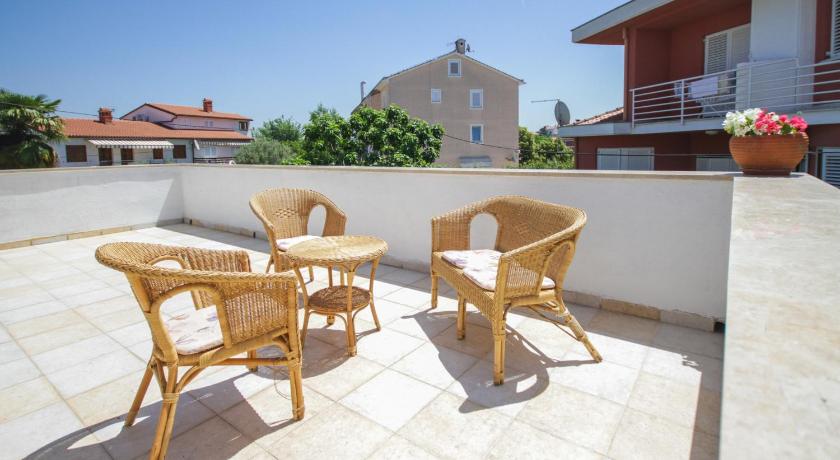 Apartment Tosca with Parking photo