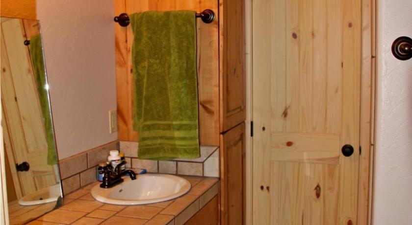 Teton Hostel HideAway photo