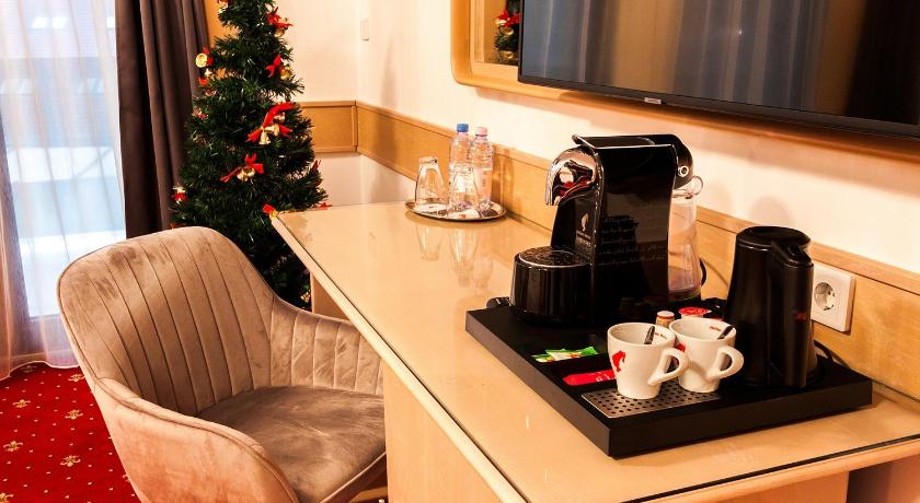 Hotel Lacu Rosu photo