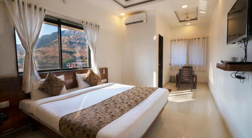 Hotel Jagadguru Lonavala photo