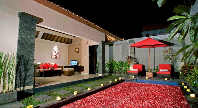 バリ Degung de brata Family villas 4つ星 ホテル 外観