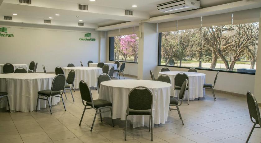 图库曼 Garden Park Hotel 4星级 酒店 泳池