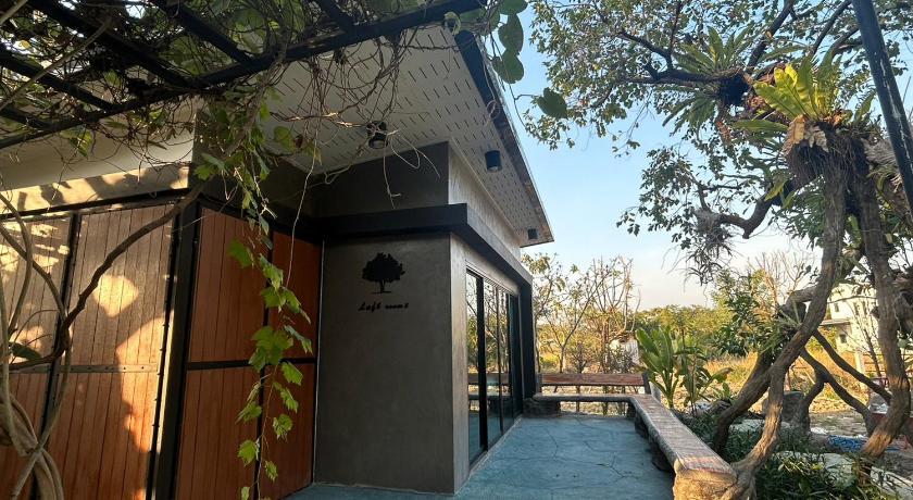 Image of Standard Double Garden View 16