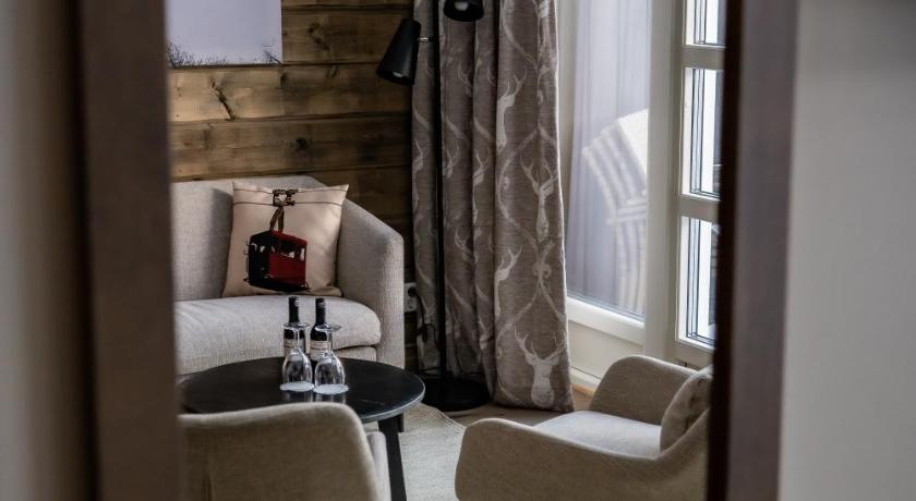 Image of Junior Suite with Balcony 3