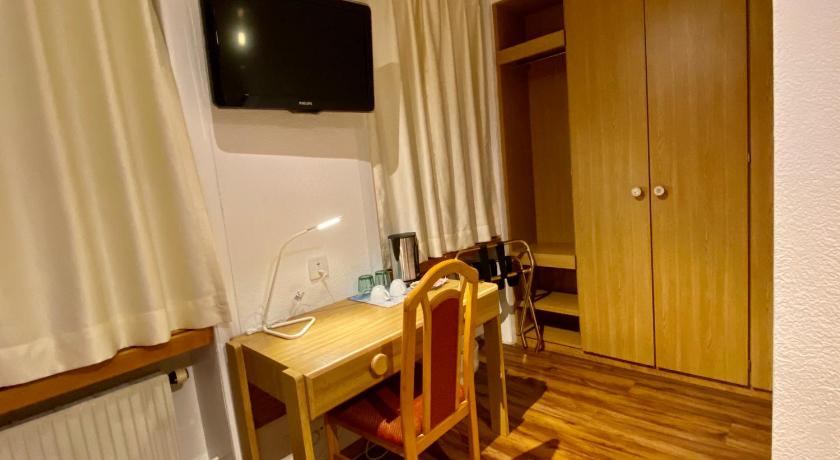 Image of Standard Twin Room 6