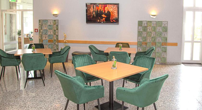 Fairway Hotel photo