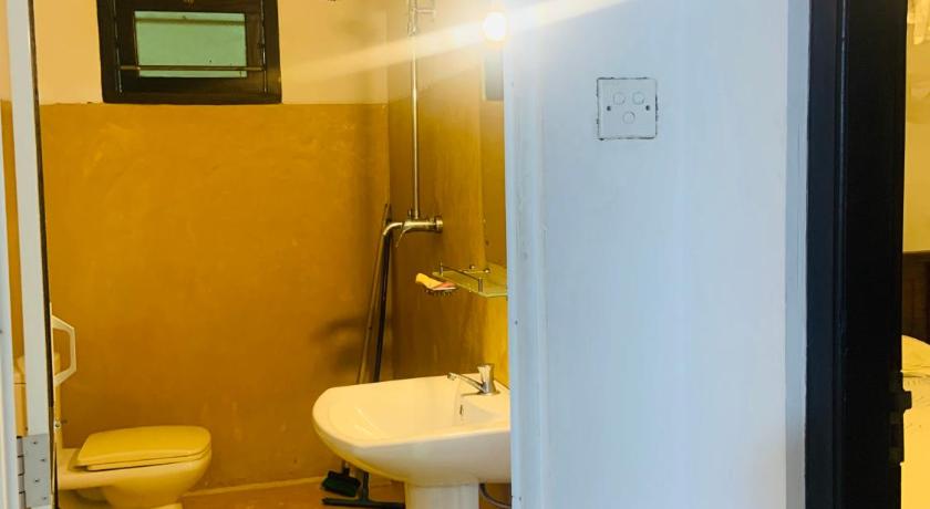 Two-Bedroom Apartment with All Home Comforts photo