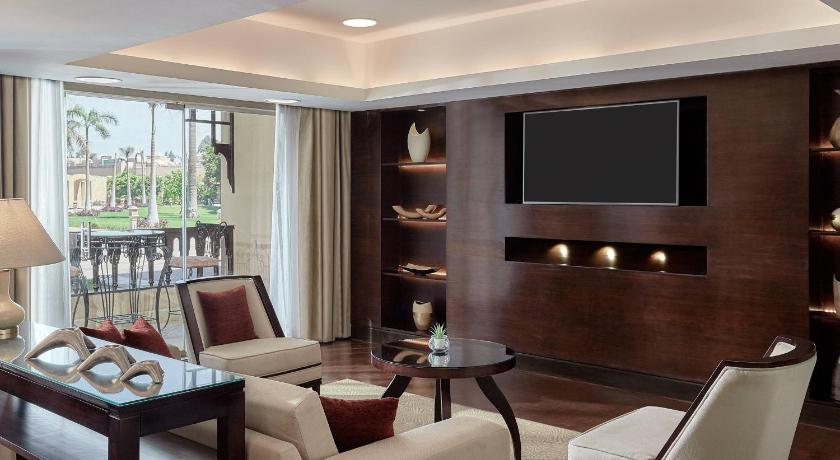 Image of Executive Garden View Room, Executive lounge access, Guest room, 1 King 3