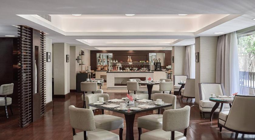 Image of Executive Garden View Room, Executive lounge access, Guest room, 1 King 4