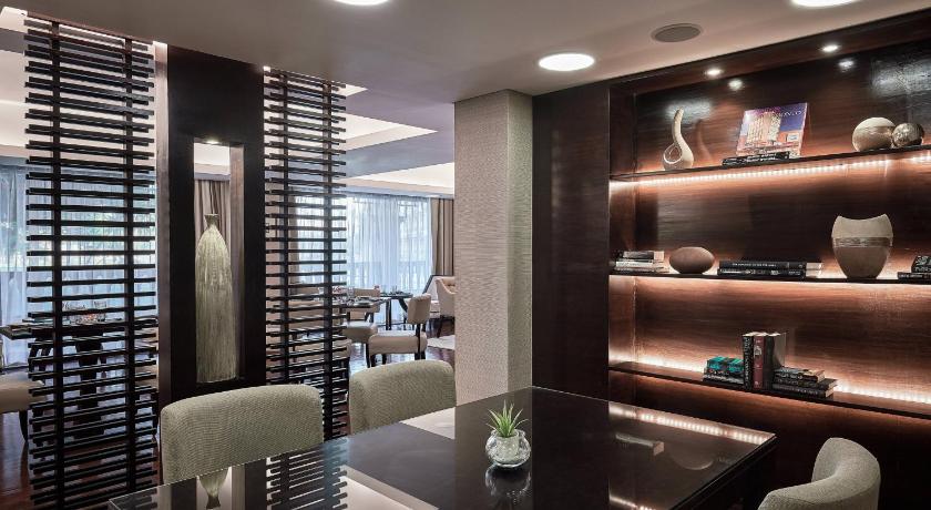 Image of Executive Garden View Room, Executive lounge access, Guest room, 1 King 5