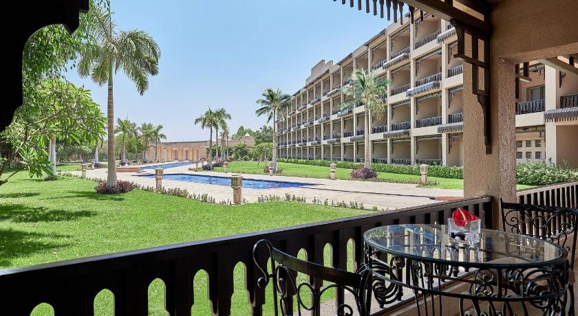 Image of Executive Garden View Room, Executive lounge access, Guest room, 1 King 1