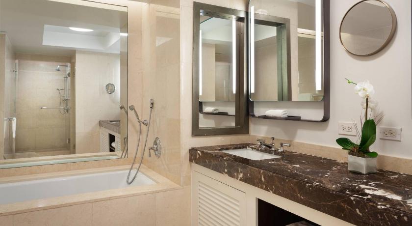 Image of Oceanfront One-Bedroom King Suite with Sofa Bed and Balcony - Mobility Accessible with Roll-In Shower 5