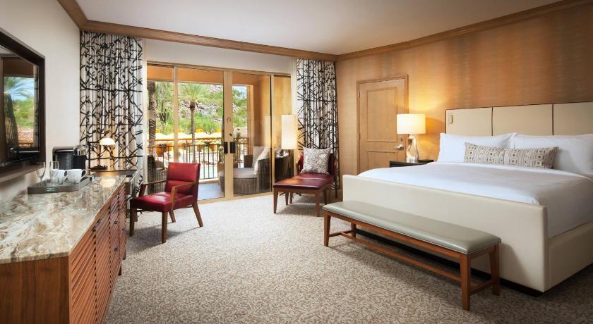 The Canyon Suites at The Phoenician, a Luxury Collection Resort, Scottsdale photo