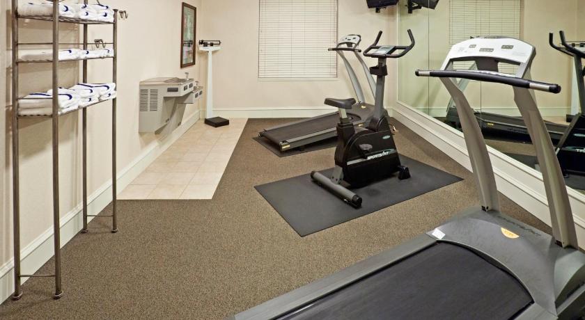 Holiday Inn Express Hotel & Suites Waxahachie photo